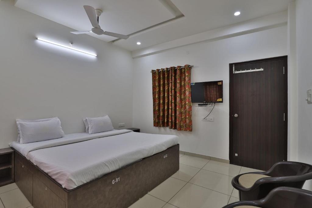 Booking.com: SPOT ON Shakti Hostel & Hotel , Bhudzs, India - 12  Vendégértékelések . Foglaljon szállodában!