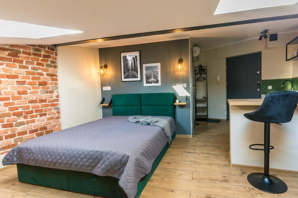 Apartamenty Fabrykanta Księży Młyn - King Studio With Sofa Bed