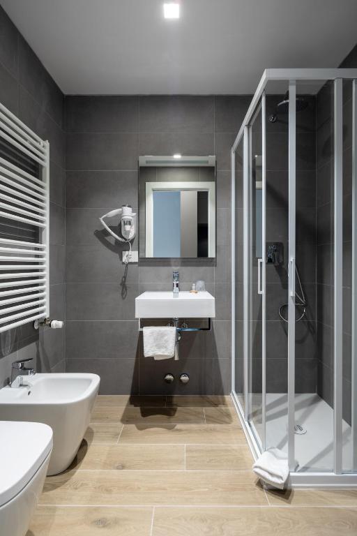 Koupelna v ubytování Hotel Excelsior Pavia