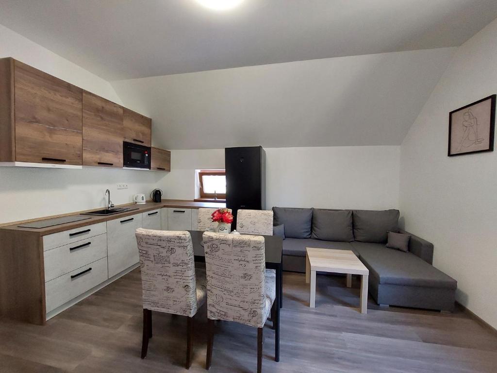 Rezidence GreenHill ⃰ ⃰ ⃰ - Duplex Apartment
