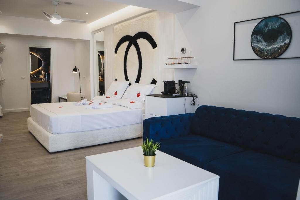Adam & Eve Suites - Image 5
