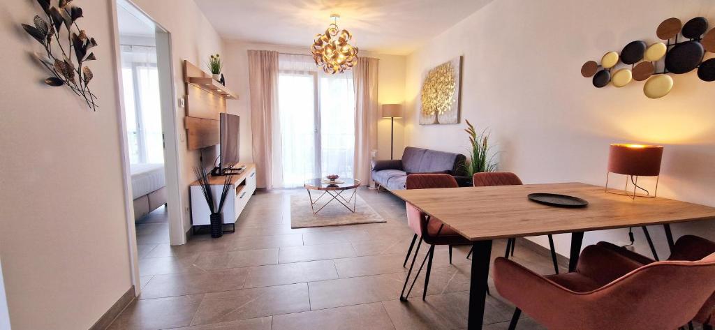 Χώρος καθιστικού στο Stilvolle moderne 3-Zimmerwohnung