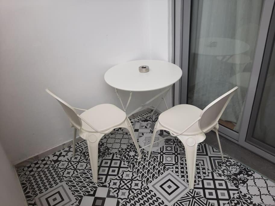 The Ionian Comfort Apartment- Beachfront Lungomare Promenade - Image 9