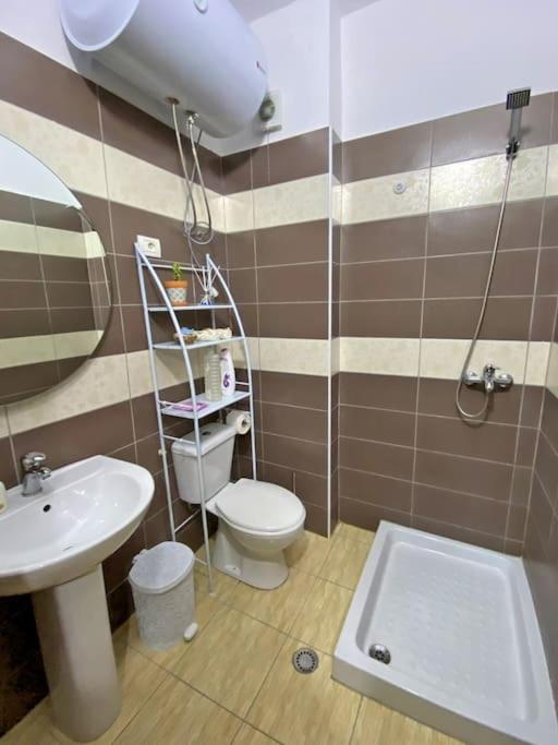The Ionian Comfort Apartment- Beachfront Lungomare Promenade - Image 3