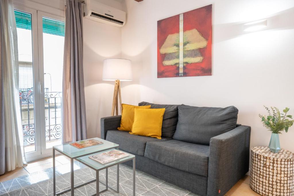 Feelathome Center Apartments - One-Bedroom Apartment - Poeta Cabanyes Street
