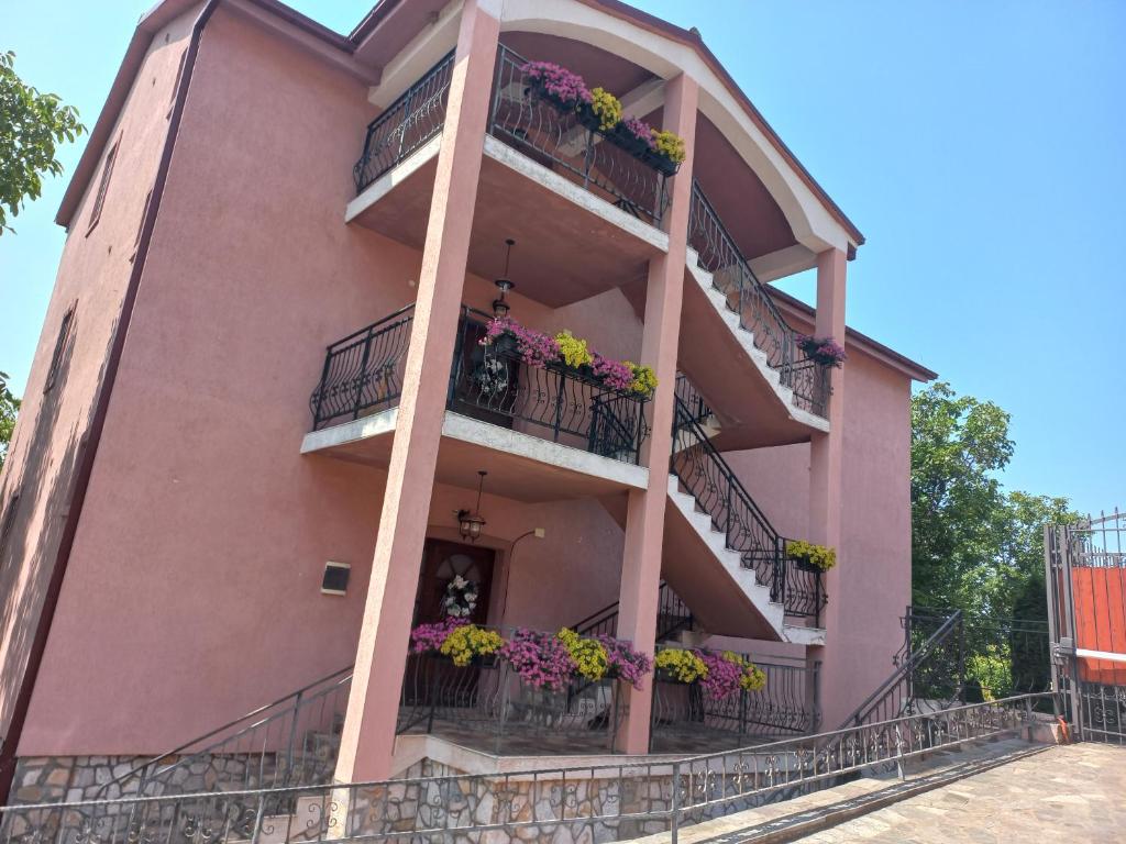 Villa Diana Apartments - Housity