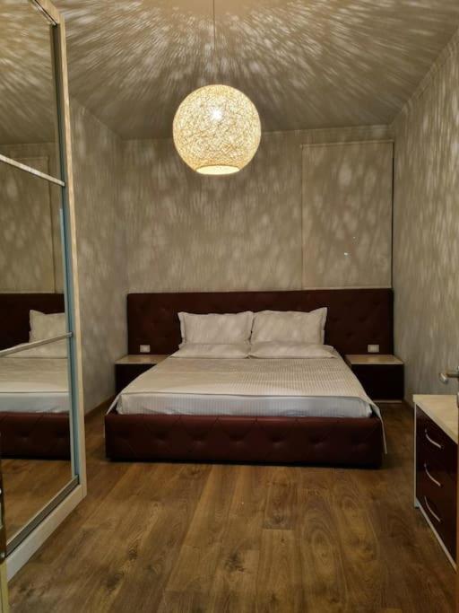 Vlora Central Apartment - Image 2