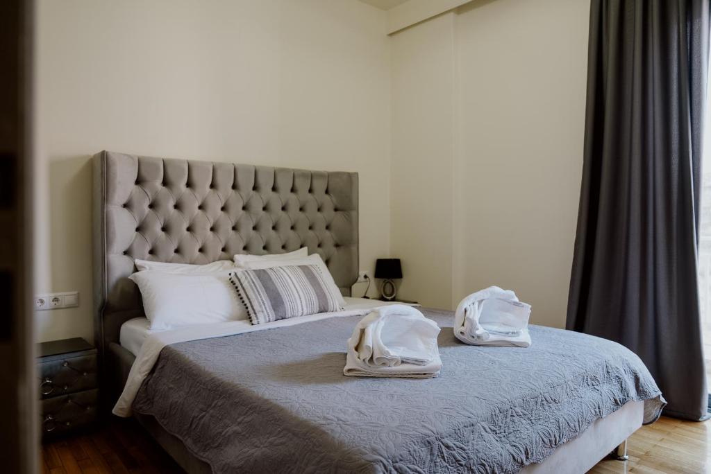 ROH Suites - Deluxe Double Room