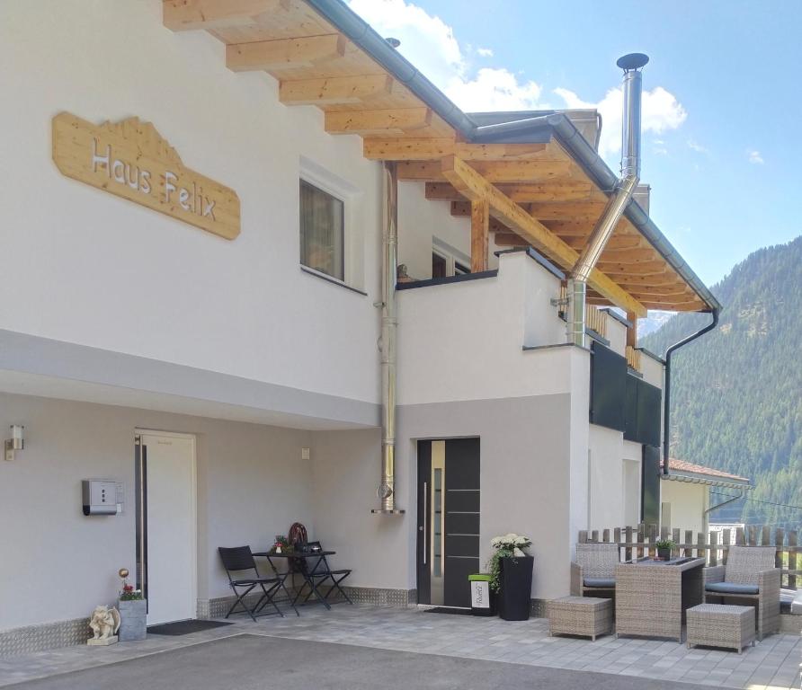 Nespecifikovaný výhled na hory nebo výhled na hory při pohledu z apartmánu