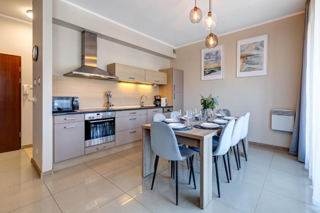 Baltic Park Plaza by Baltic Home - Apartment With Partial Sea View