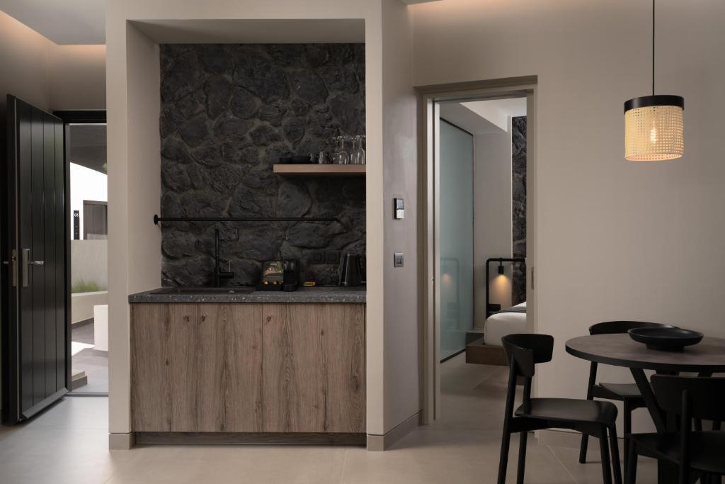 Apikia Santorini - 13