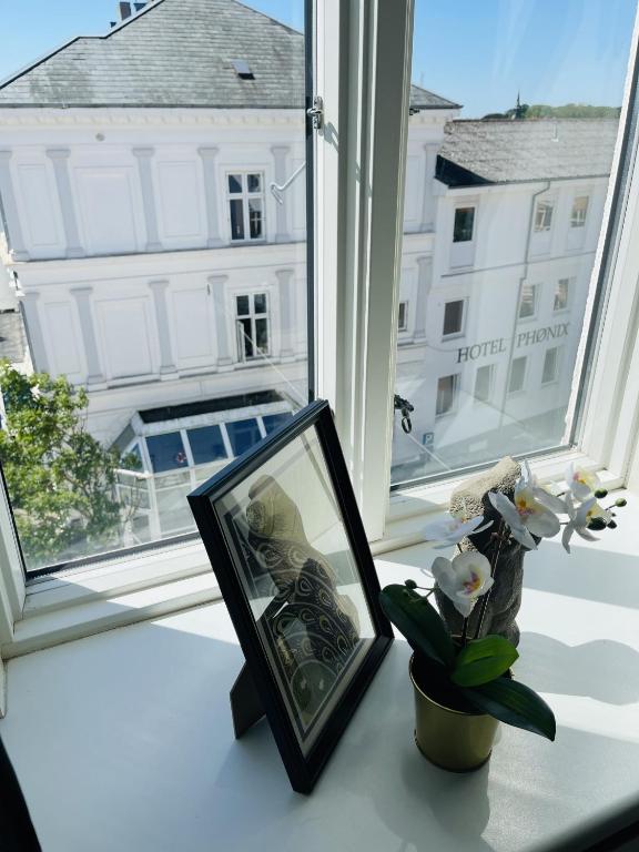 Fotografie z fotogalerie ubytování aday - Green Light Apartment Suite in the center of Hjorring v destinaci Hjorring