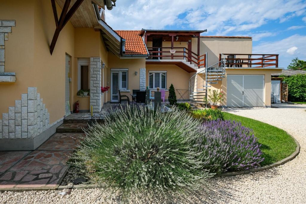 4 Évszak Apartman 5700 Gyula, Nagyváradi út 56/b. kép - 1