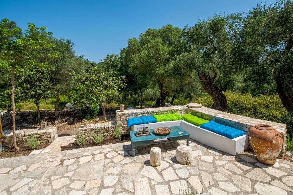 Zahrada ubytování Malethonas Cottage by All About Paxos