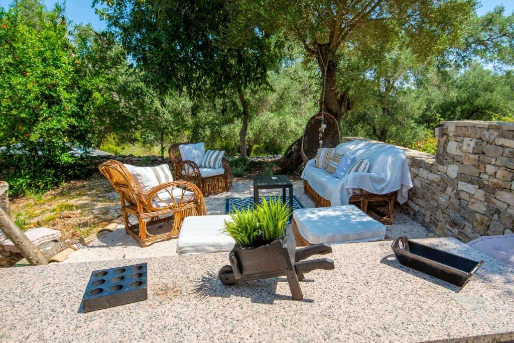 Zahrada ubytování Malethonas Cottage by All About Paxos