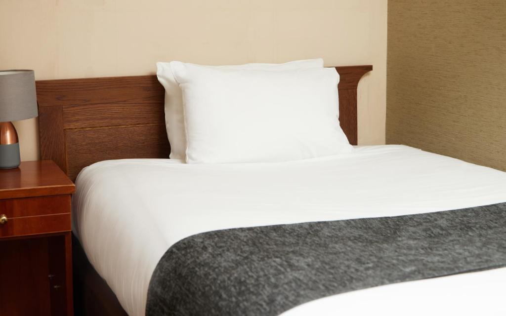 Kings Arms Hotel by Greene King Inns - 单人间