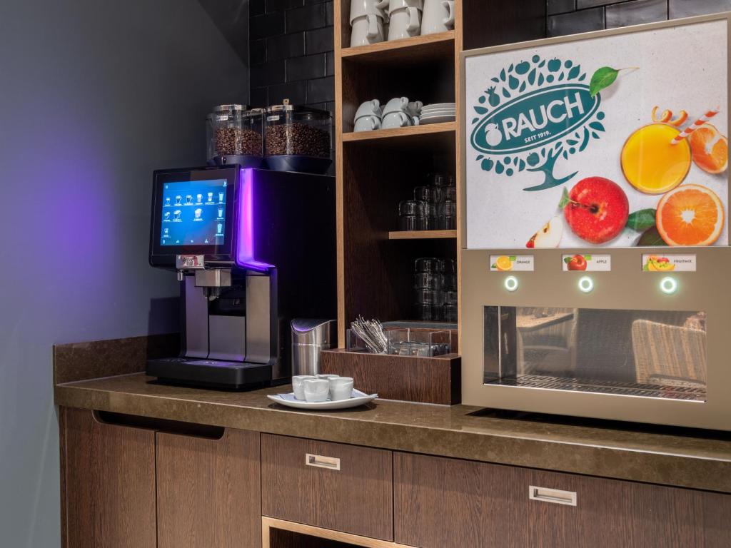 Сертификат, награда, вывеска или другой документ, выставленный в Premier Inn Dresden City Zentrum