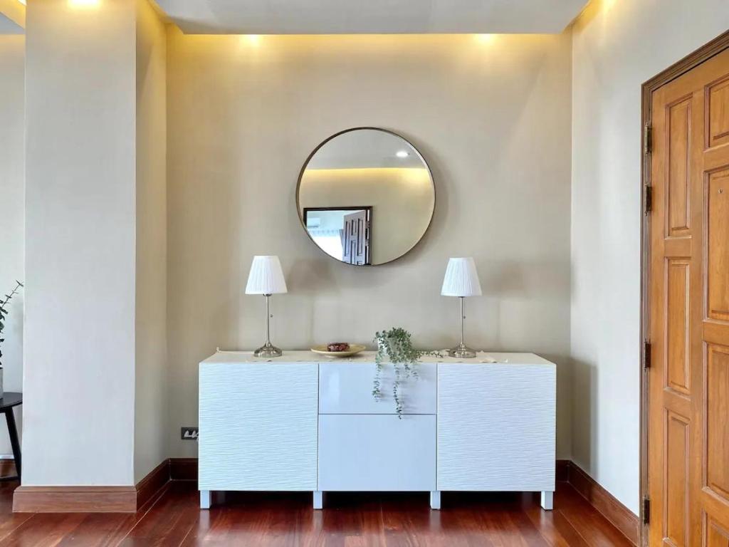 Fotografie z fotogalerie ubytování 3 Bedroom panoramic penthouse with kitchen v destinaci Bangkok