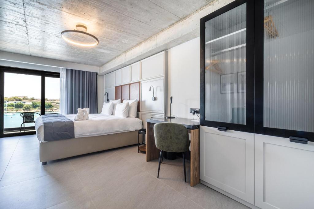 The Londoner Hotel Sliema - 11