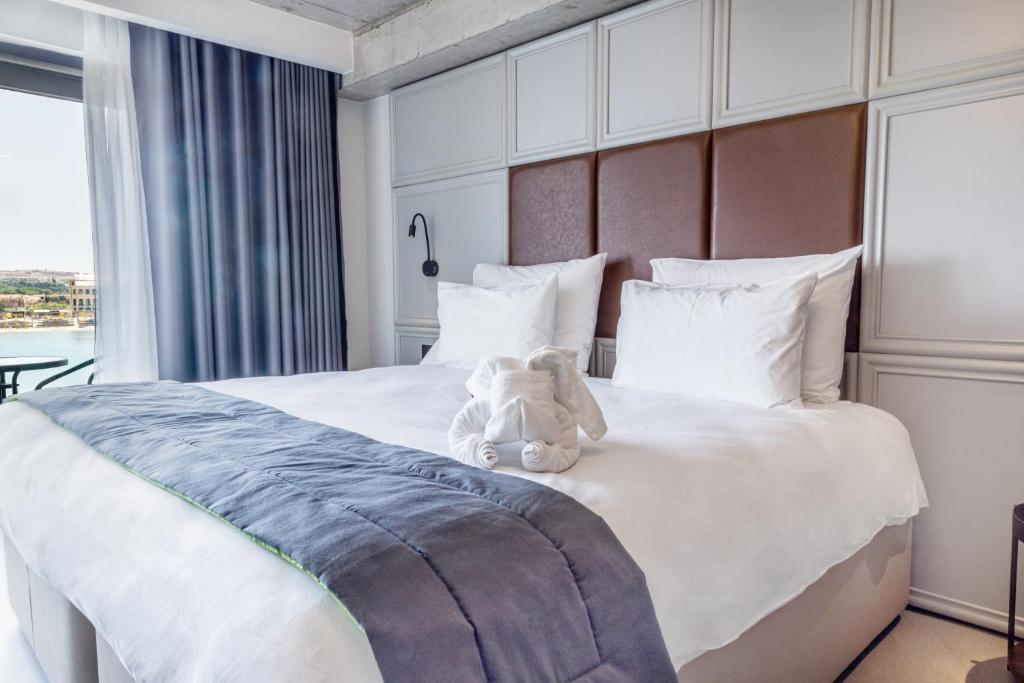 The Londoner Hotel Sliema - 13