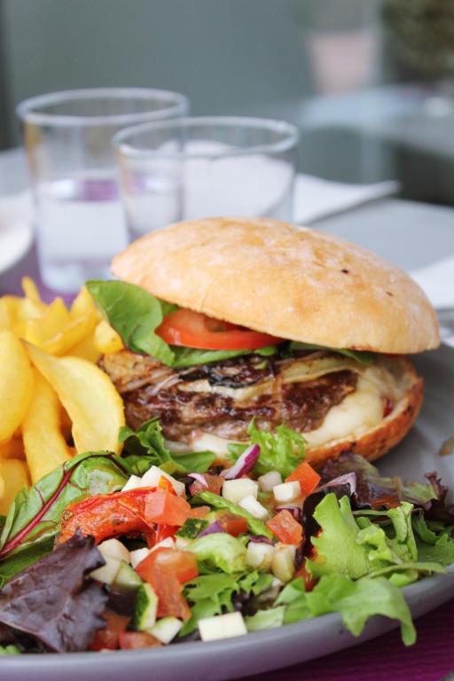 Hôtel Golf Fontcaude - Resim 32