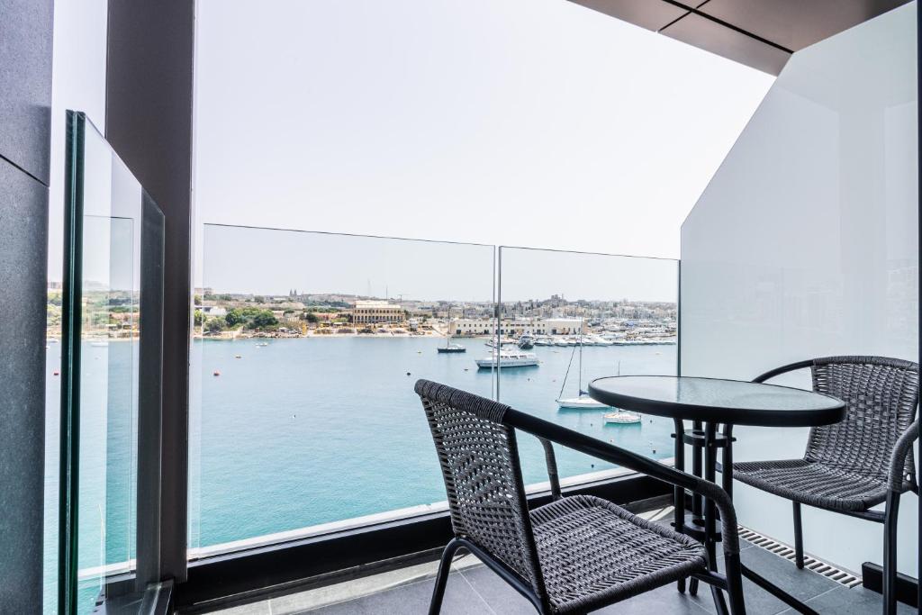 The Londoner Hotel Sliema - 15
