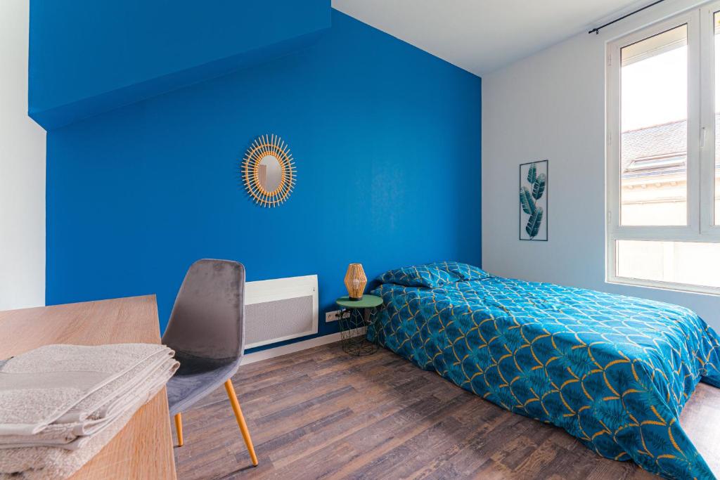 Posteľ alebo postele v izbe v ubytovaní Coeur de ville #B1 - Chambre privée dans logement partagée - Proche commerces et transports