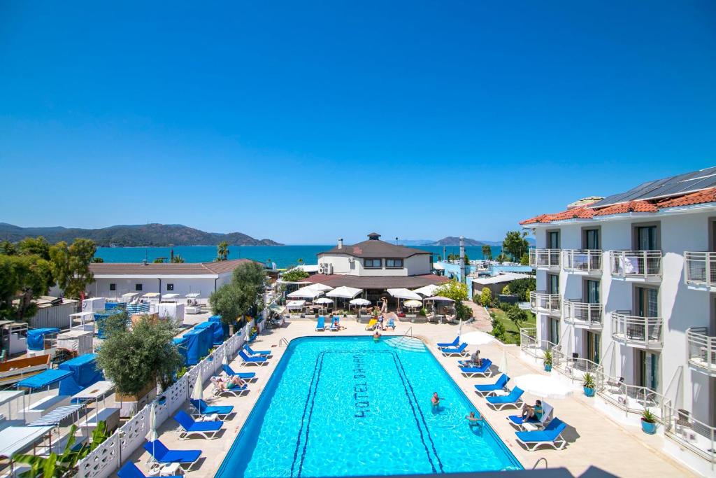 een afbeelding van een zwembad in een resort bij Bahar Hotels in Fethiye