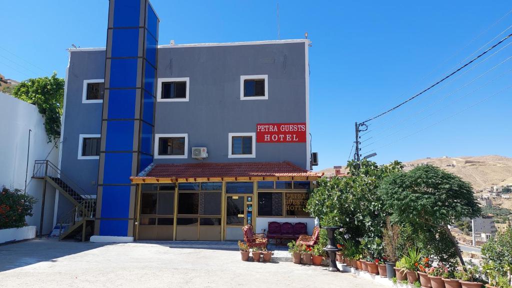 Budova, kde se aparthotel nachází