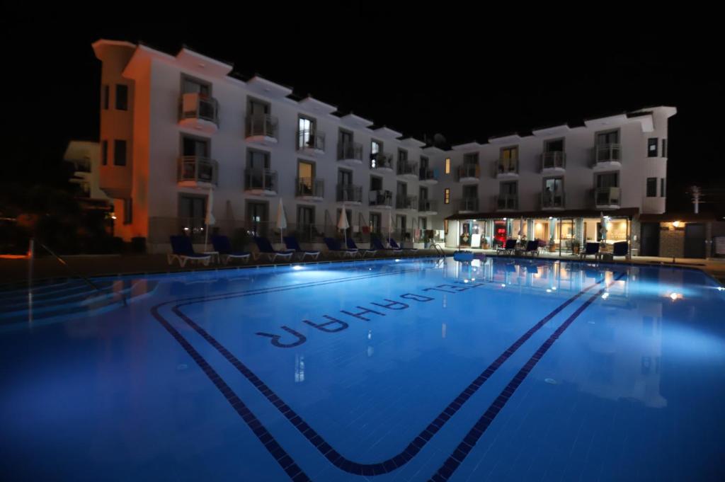 Bazén v ubytování Bahar Hotels nebo v jeho okolí
