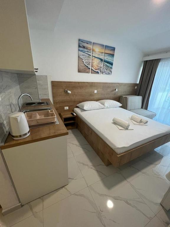 Apartments MAMPAS - Apartment With Balcony