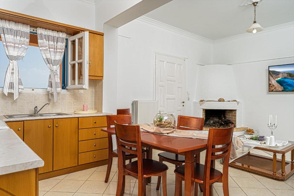A kitchen or kitchenette at St. Harry's Windmill