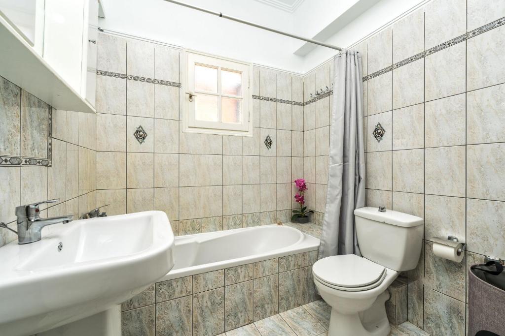 A bathroom at St. Harry's Windmill
