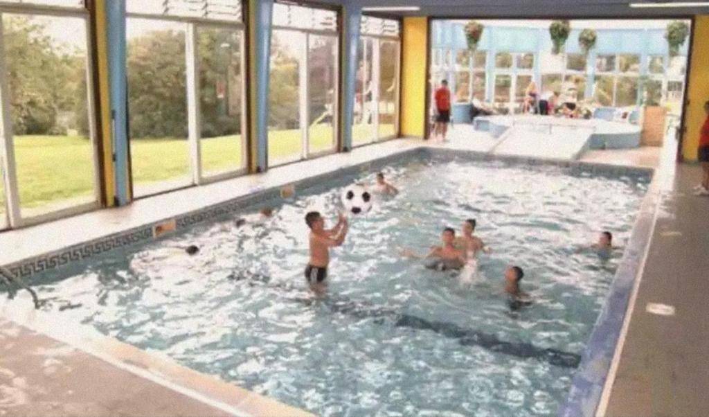 Chalet Bideford Bay Holiday Park, Devon, Bucks Mills