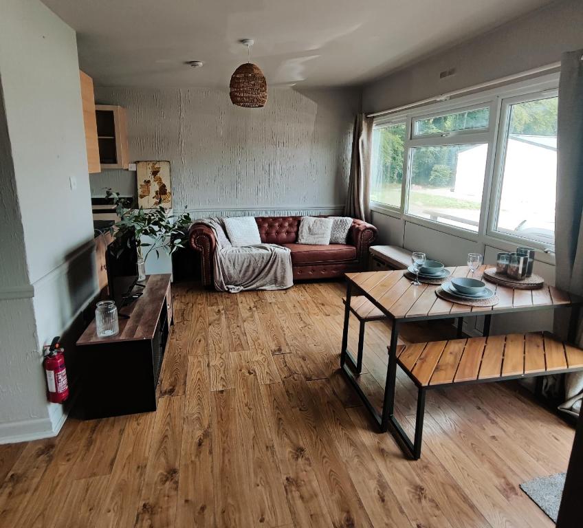 Chalet Bideford Bay Holiday Park, Devon, Bucks Mills