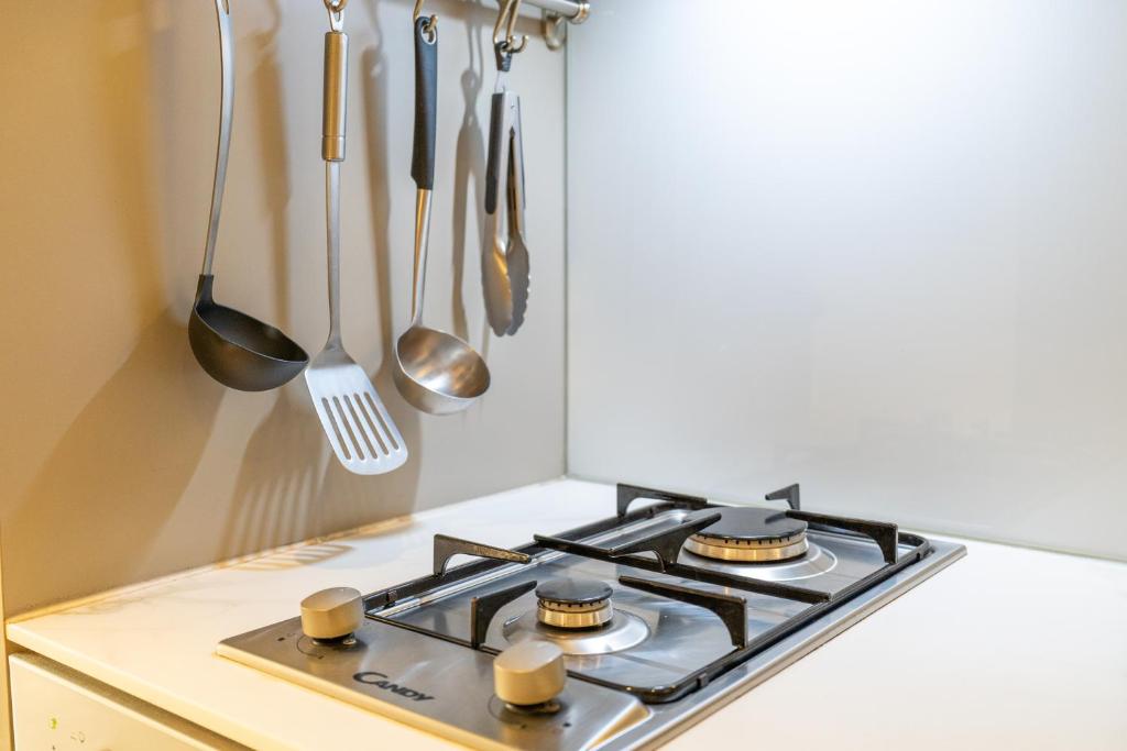 Kuchyň nebo kuchyňský kout v ubytování Unique loft with smart working station