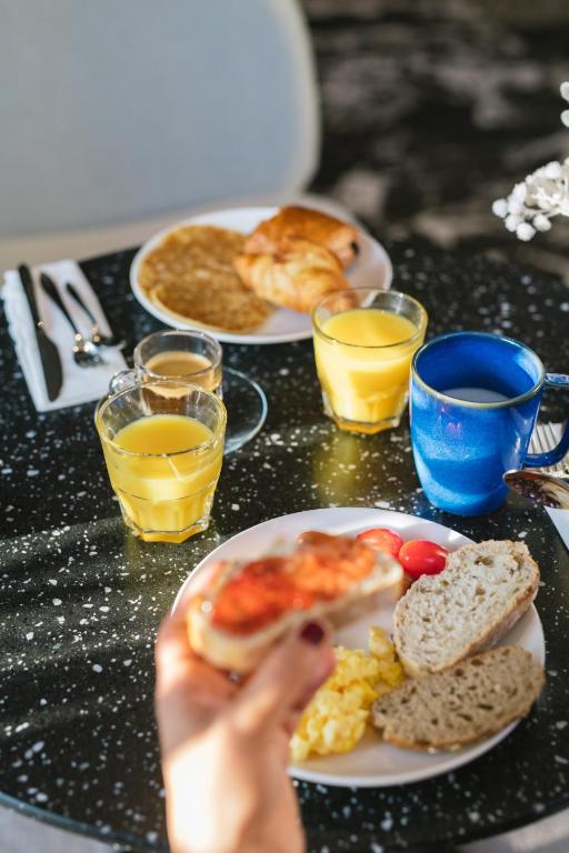 Jídlo v hotelu nebo okolí