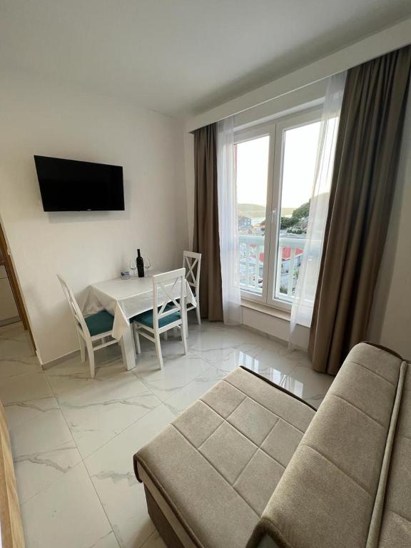 Apartments MAMPAS - King Studio With Sofa Bed