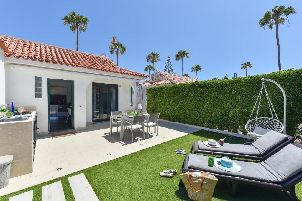 Zahrada ubytování Bungalow with terrace in Maspalomas DS50