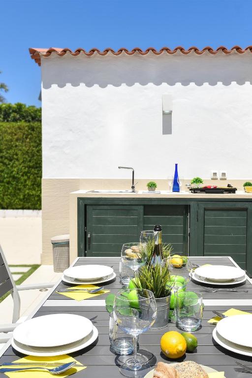 Nápoje v ubytování Bungalow with terrace in Maspalomas DS50