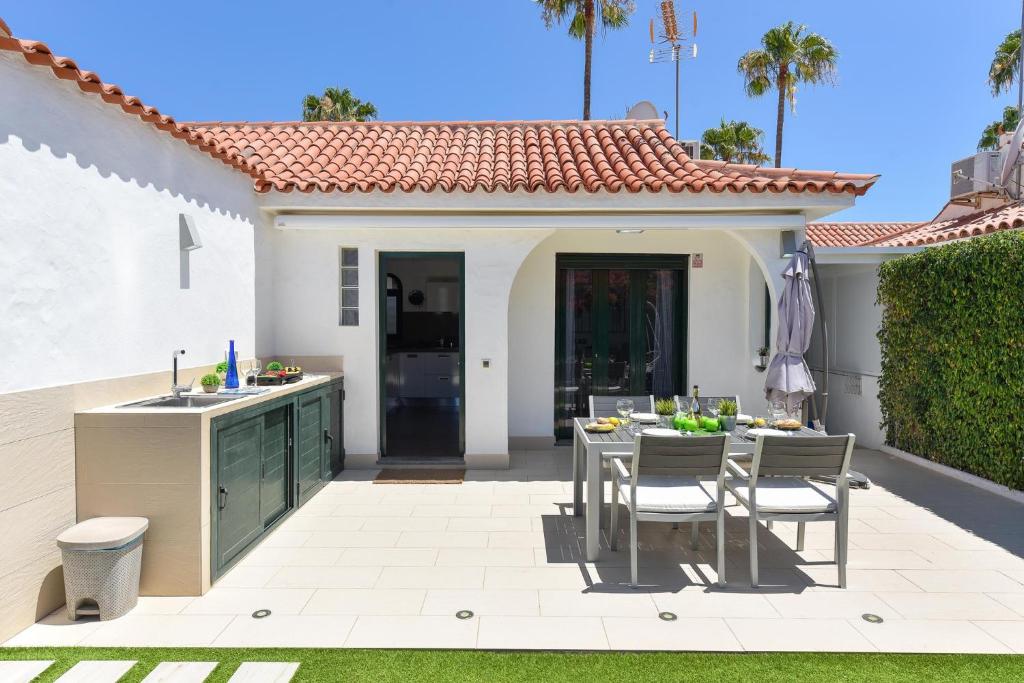 Patio nebo venkovní prostory v ubytování Bungalow with terrace in Maspalomas DS50