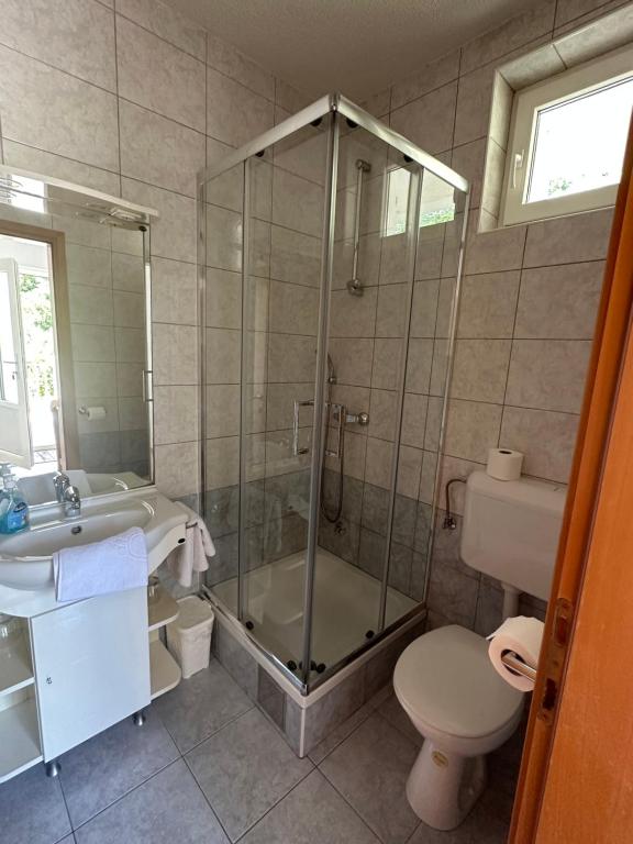 Koupelna v ubytování Pension Maric Rooms