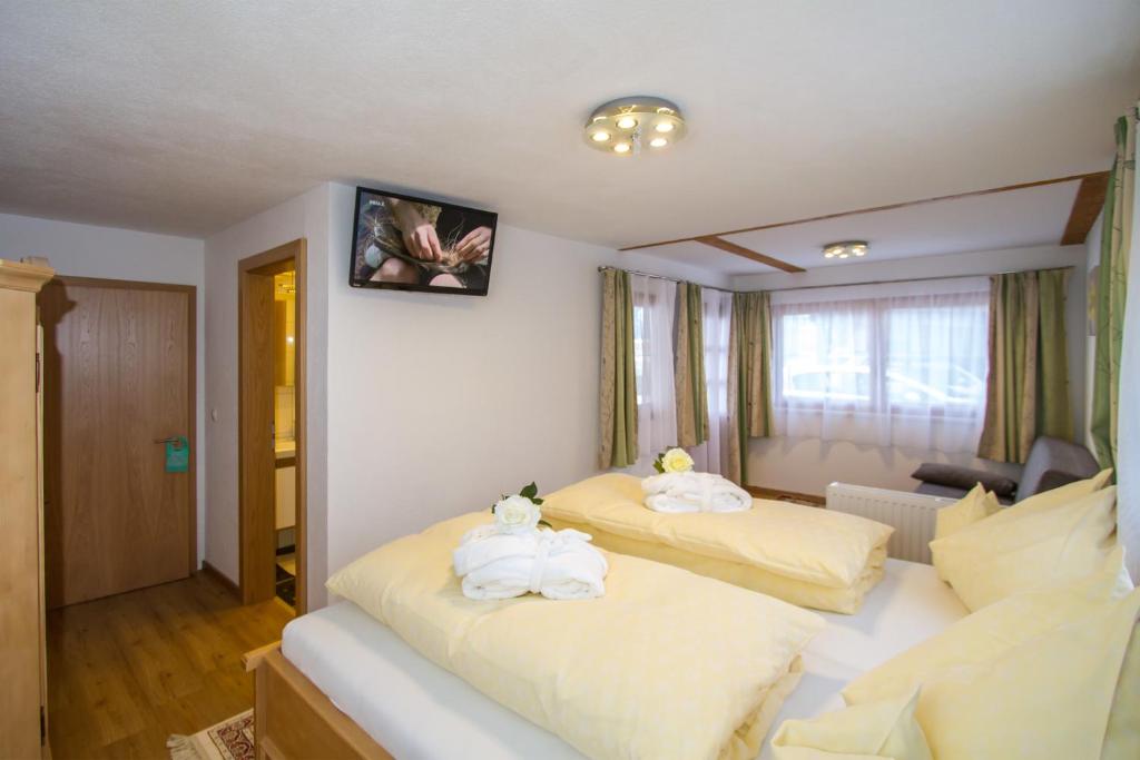 Postel nebo postele na pokoji v ubytování Gertis Ferienwohnung