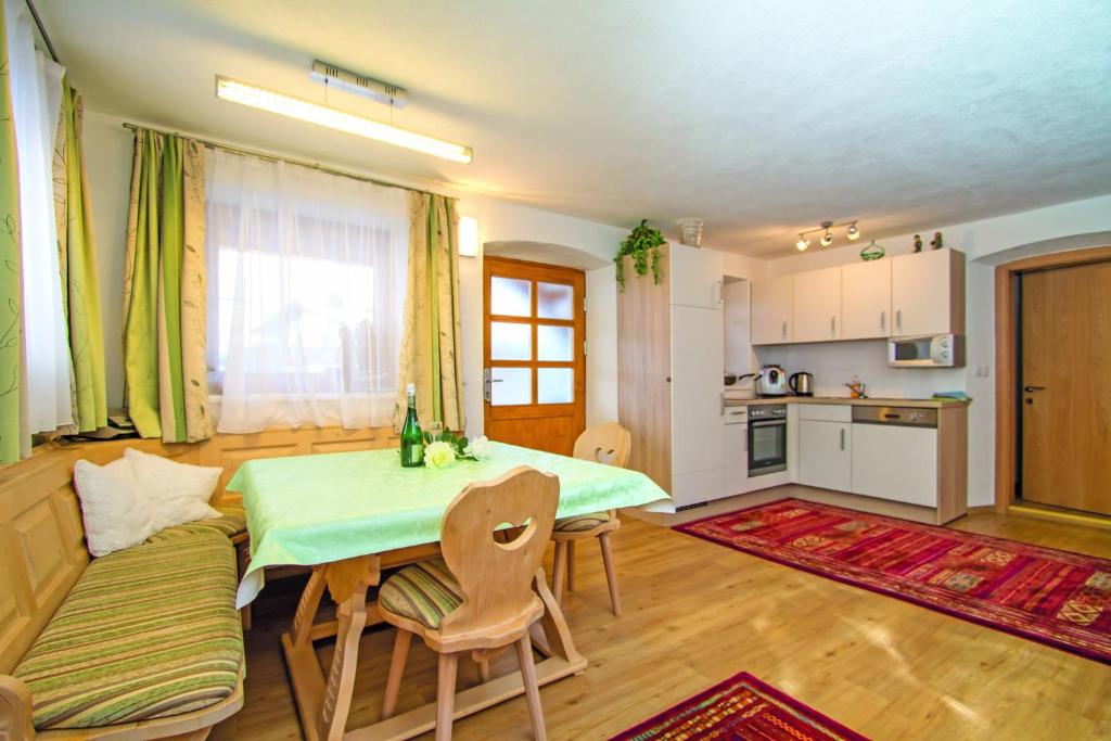 Kuchyň nebo kuchyňský kout v ubytování Gertis Ferienwohnung
