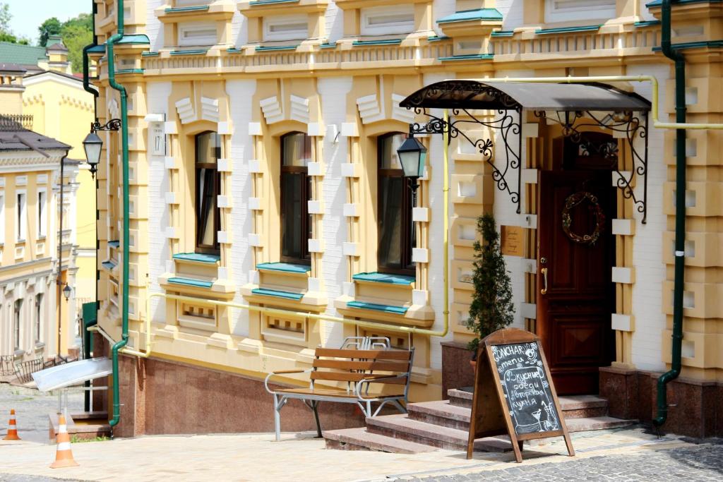 Budova, kde se hotel nachází