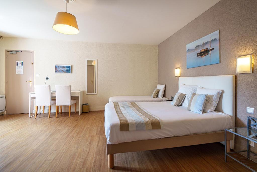Hotel Val De Loire - Семейный номер «Комфорт»