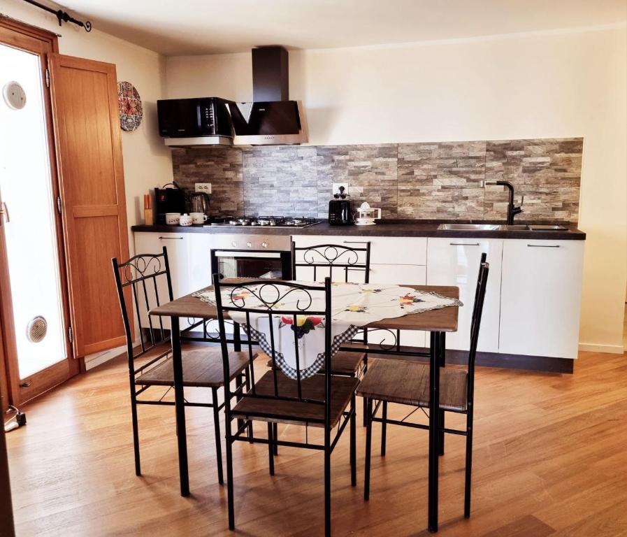 Kuchyň nebo kuchyňský kout v ubytování Atenea centro