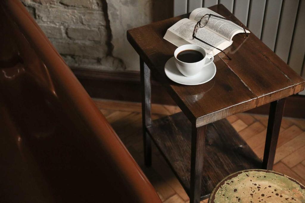 Příslušenství pro přípravu čaje a kávy v ubytování Brody House - boutique hotel