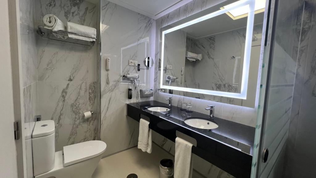 Koupelna v ubytování Hotel Saray