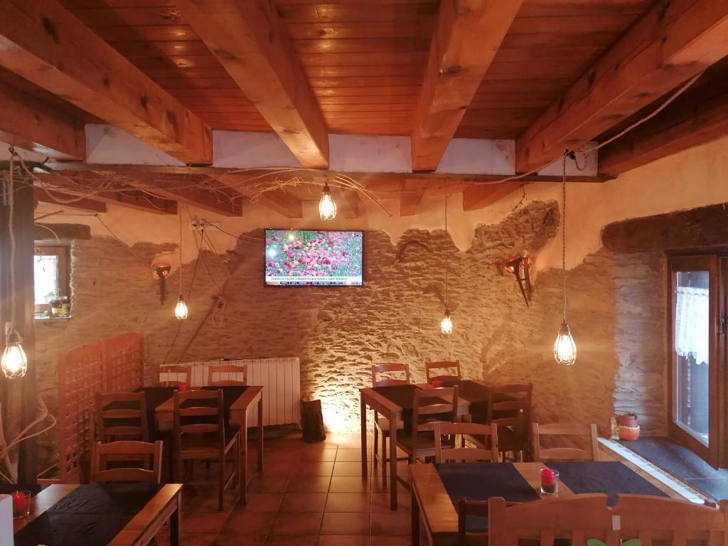 TV a/nebo společenská místnost v ubytování Lo Paller de Roc